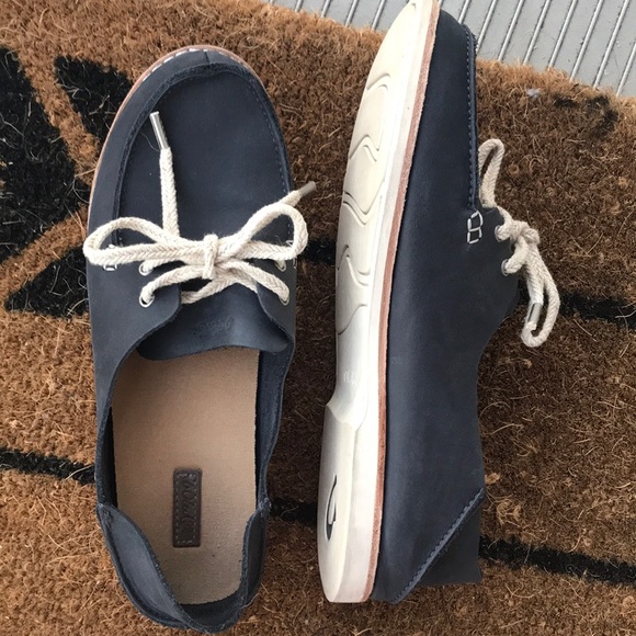 olukai boat shoes
